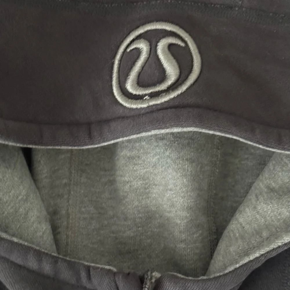 Lululemon Athletica Two-Tone Gray Women's Hoodie - Picture 6 of 7